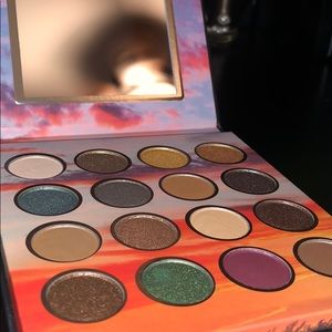 BH Golden Twilight 16 color shadow palette